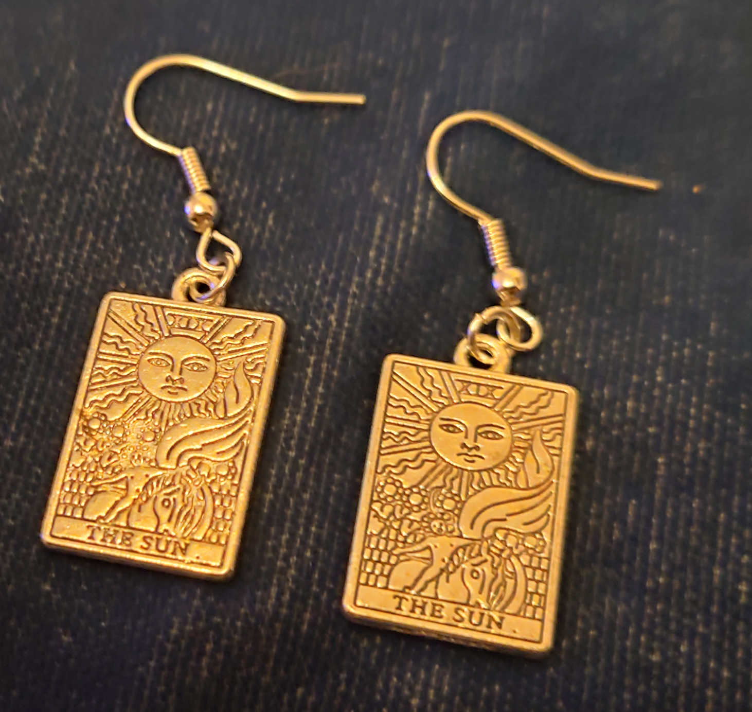 Tarot earrings - The Moon - gold metal · Tarot earrings - The Sun - silver metal